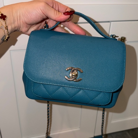 CHANEL Teal Caviar Quilted Small Business Affinity Flap Bag - Picture 16 of 16